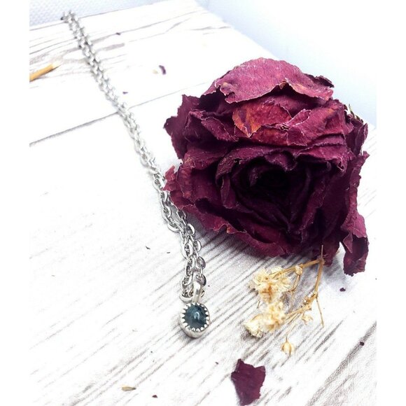 Moss agate sterling silver Necklace mini minimal tiny petite jewelry - Picture 6 of 11